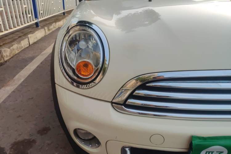 Used MINI Clubman 2011 1.6L ONE Right Front Headlight