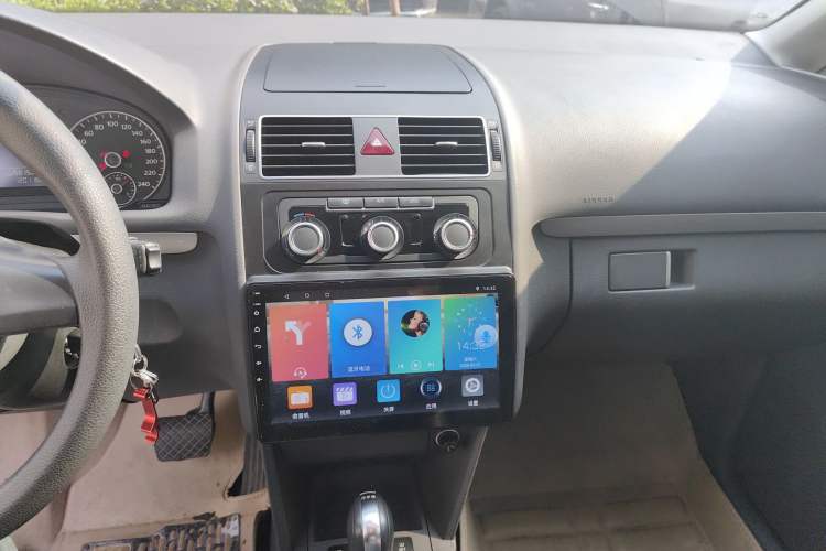 Used Volkswagen Touran 2015 1.4T DSG Comfort Edition 5 Seats