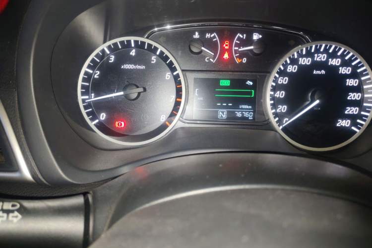 Used Nissan Sylphy 2016 1.6XV CVT Smart Enjoyment Version Odometer Close Up