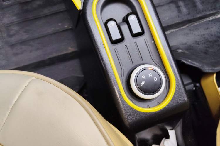 Used Wuling Hongguang MINIEV 2022 Macaron Premium Model – Lithium Ternary Battery
