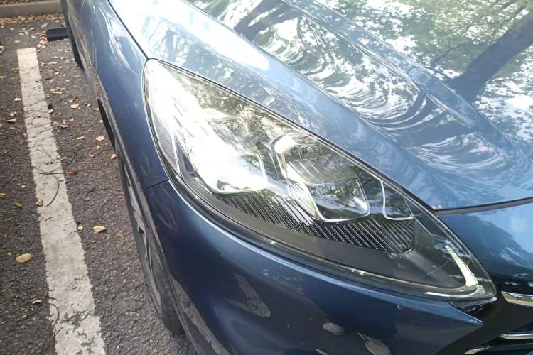 Used Ford Escape 2020 EcoBoost 245 Four-Wheel Drive Luxury Edition
