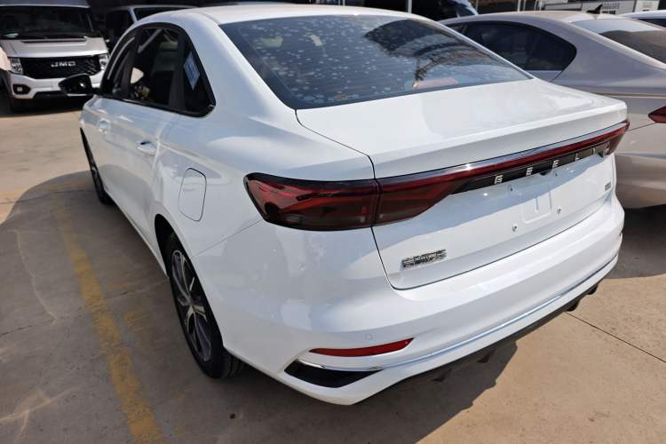 Used Geely Auto Emgrand 2022 4th Generation 1.5L CVT Flagship Model