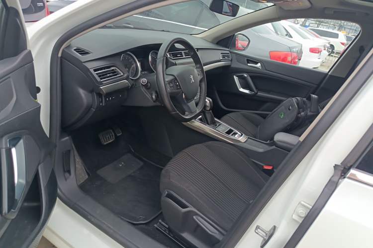 Used Peugeot 408 2014 1.8L Automatic Luxury Edition Left Front Seat