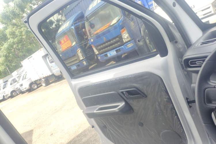 Used Wuling Zhiguang New Energy 2025 Comfort Model