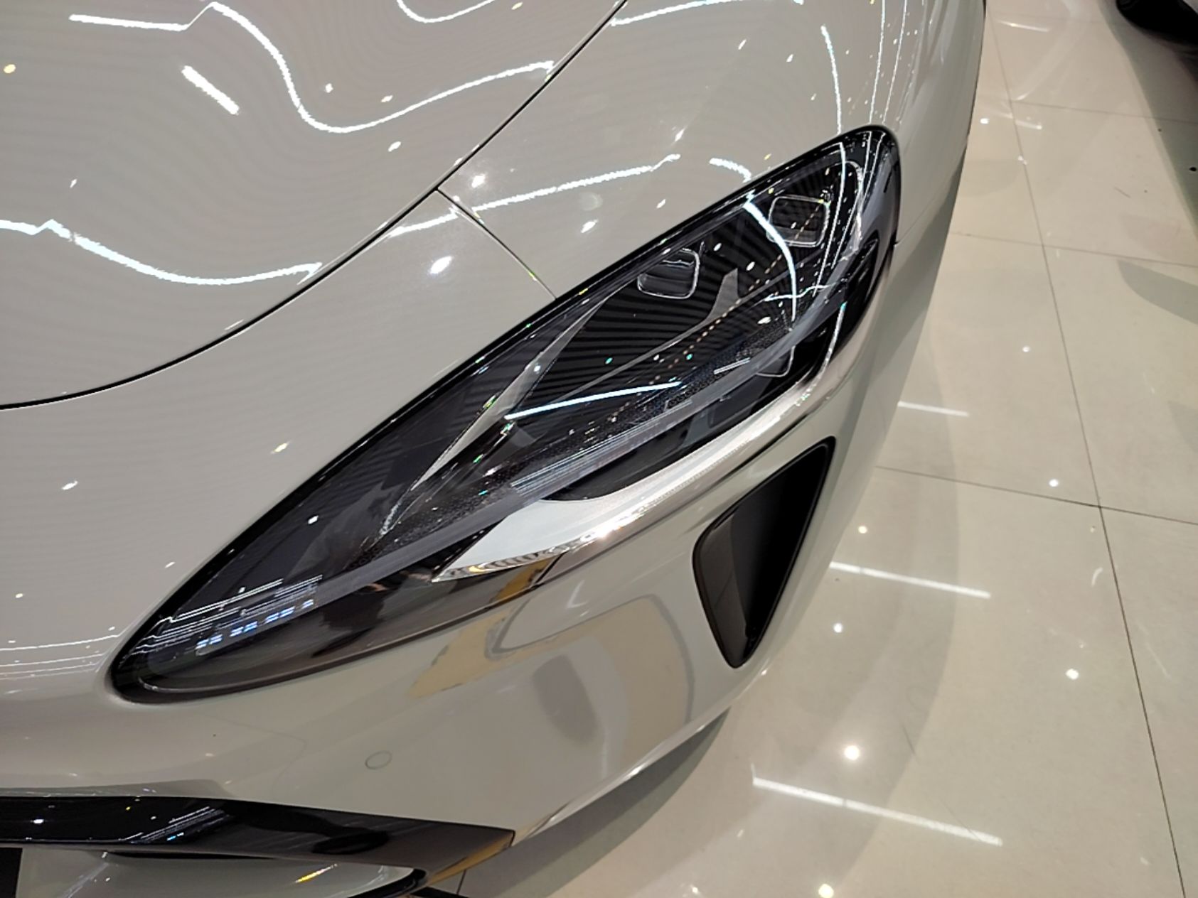 Xiaomi Auto SU7 2024 Rear-Drive Long-Range Intelligent Driving Version — снимка 8