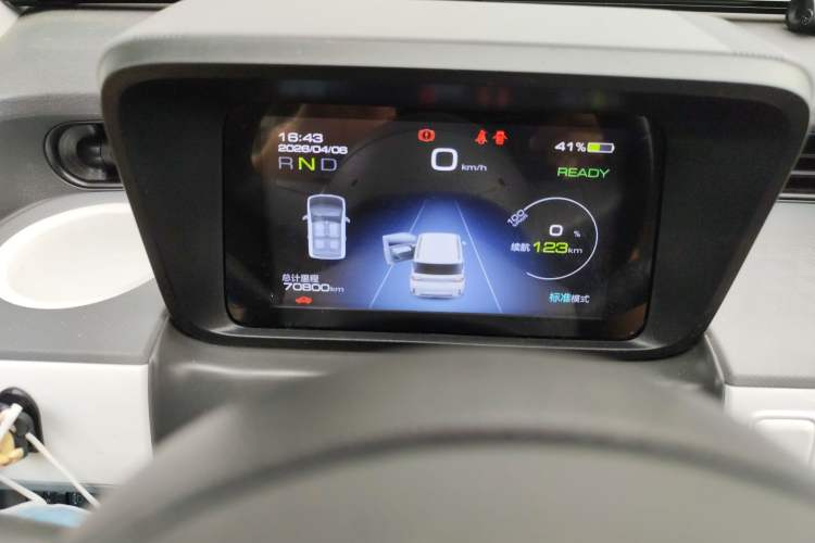 Used Wuling Hongguang MINIEV 2022 GAMEBOY 300km Enthusiast Model with Lithium Iron Phosphate Instrument Cluster