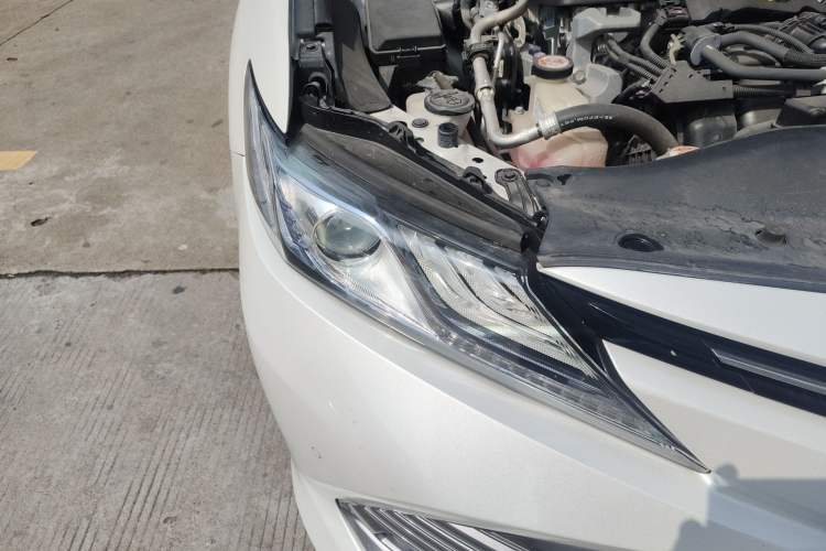 Used Toyota Camry 2019 Dual-Engine 2.5 HG Luxury Edition China V Standard