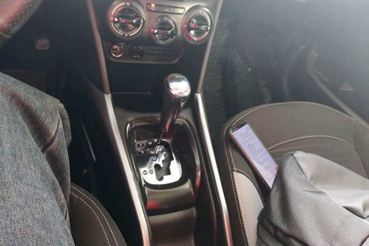 Used Peugeot 2008 2015 1.6L Automatic Playcool Edition
