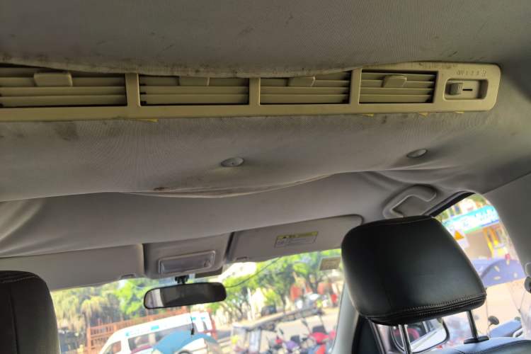 Used HYOSOW S3 2015 1.5L Luxury Model China V Standard Headliner