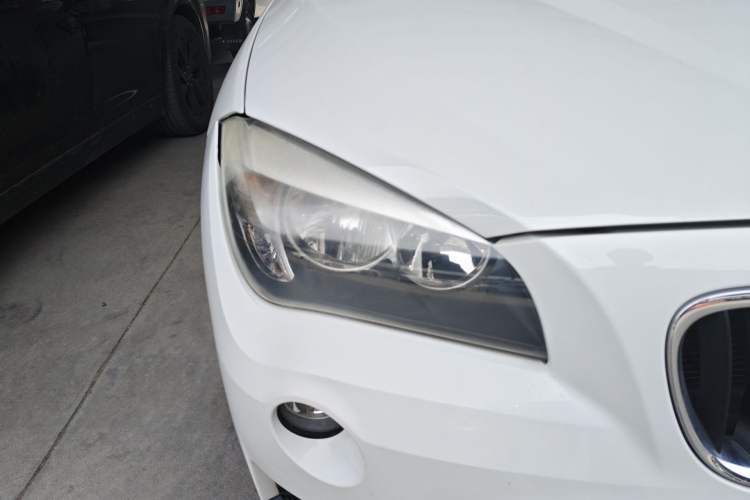 Used BMW X1 2014 sDrive18i Fashion Model Right Front Headlight