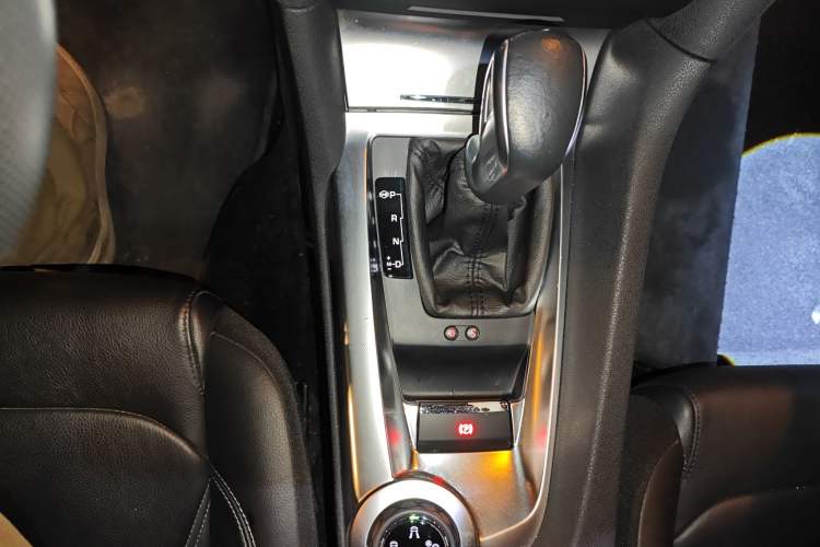 Used DS 6 2016 1.6T Luxury Edition THP160