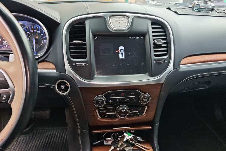 Used Chrysler 300C 2016 3.0L Supreme Edition
