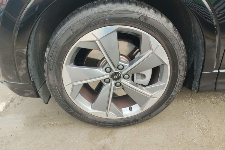 Used Audi Q5 e-tron 2022 40 e-tron Starry Edition Mechanical Suit Sun-Chasing Version
