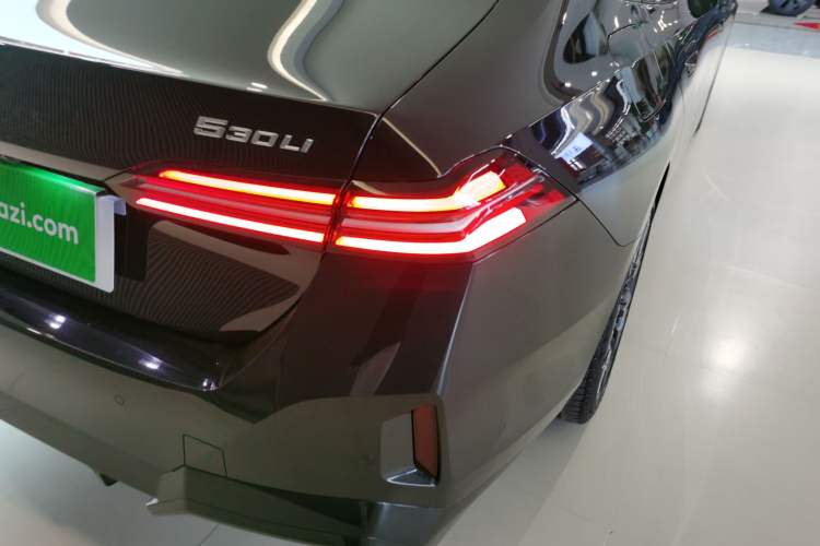 Used BMW 5 Series 2025 530Li Luxury Edition M Sport Package