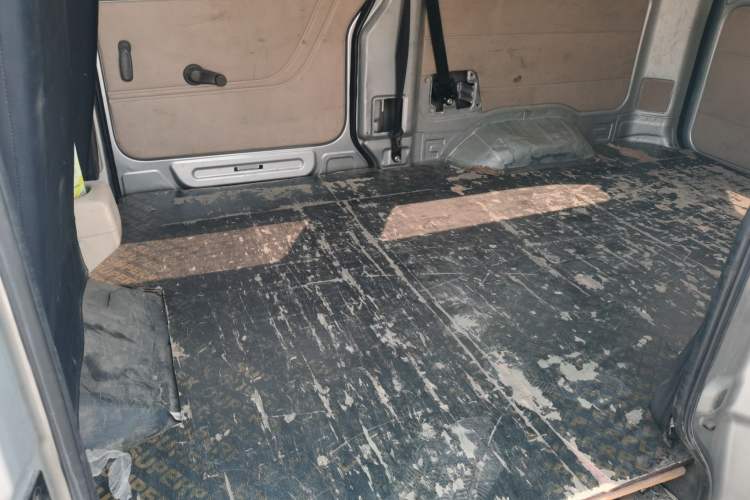 Used CHANGAN KUAYUE Xing V3 2023 1.5L Gasoline Standard Model 5-Seater Passenger Vehicle Left Rear Seat