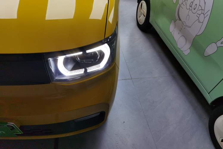 Used Wuling Hongguang MINIEV 2021 Macaron Fashion Model Lithium Iron Phosphate Left Front Headlight