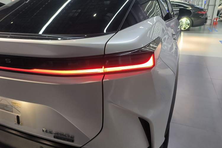 Used Lexus RZ 2023 450e All-Wheel Drive Luxury Edition