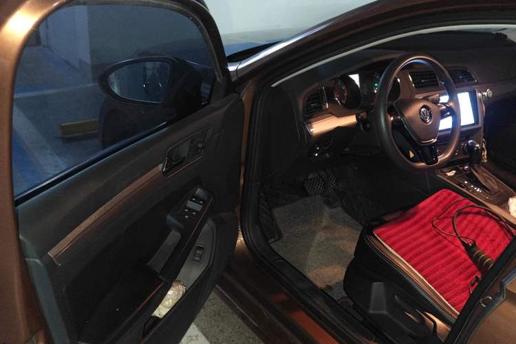 Used Volkswagen Lamando 2017 230TSI DSG Fashion Edition
