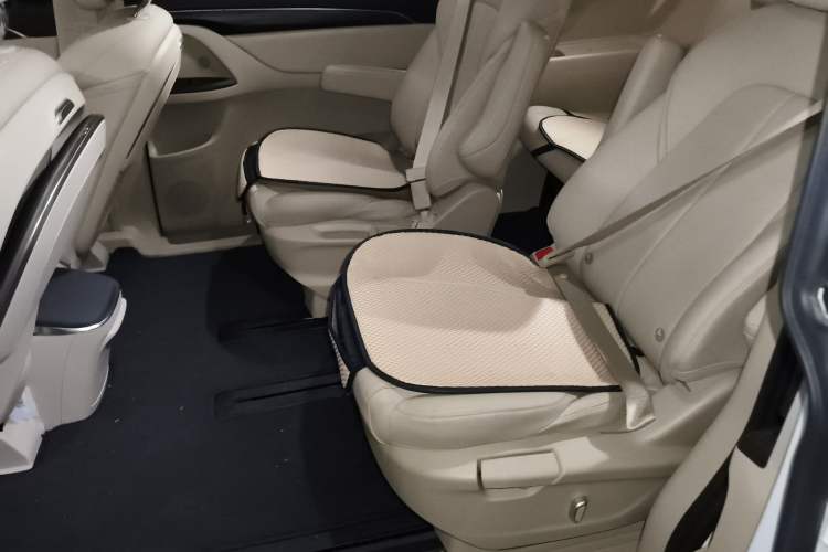 Used Buick GL8 2023 ES Lu Zun Deluxe Model