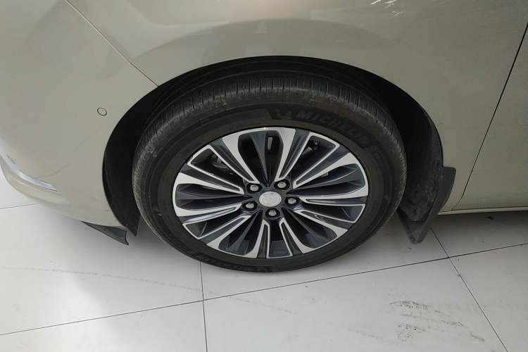 Used Buick GL8 2022 ES Land Cruiser 653T Luxury Model