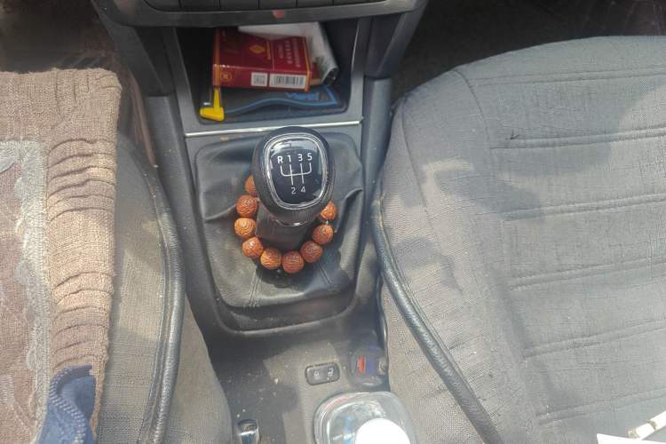 Used Skoda Yeti 2016 1.4TSI Manual Entry-Level Model Gear Lever