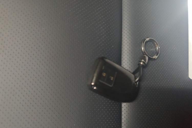 Used Toyota YARiS L Zhi Xuan 2022 X-Trail 1.5L CVT Luxury PLUS Edition Vehicle Key