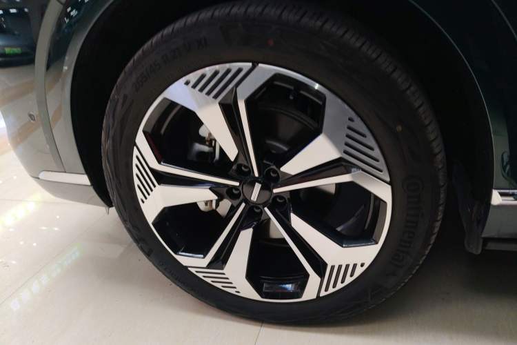 Used Wey Lanshan 2023 Four-Wheel Drive Ultra-Long Range Version Left Front Wheel Hub