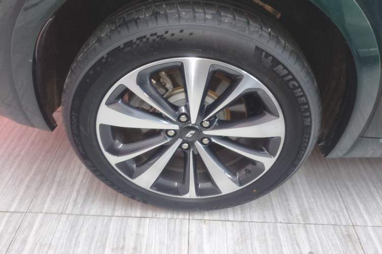 Used Li Auto ONE 2021 Extended-Range 6-Seater Version Exterior 5