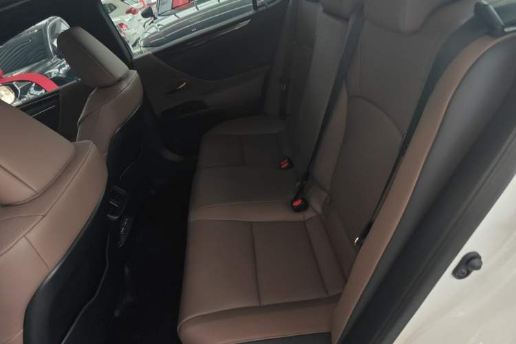 Used Lexus ES 2022 200 Excellence Edition Left Rear Seat