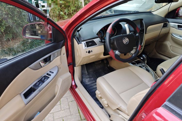 Used Buick Excelle 2013 1.5L Automatic Classic Model
