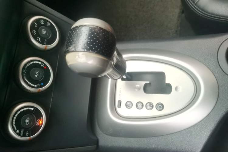 Used Nissan Qashqai 2012 2.0 XV LE CVT 2WD Gear Lever
