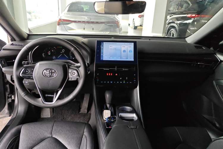 Used Toyota Avalon 2022 2.5L Touring Premium Edition Center Console