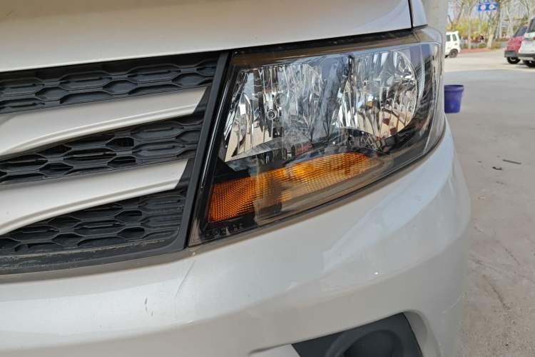 Used JAC Refine M3 2019 PLUS Maker Edition 1.8L Luxury Smart Model with 9 Seats Left Front Headlight