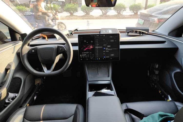 Used Tesla Model 3 2023 Rear-Wheel-Drive Version
