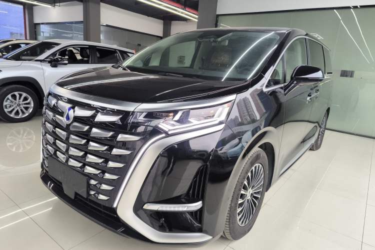 Used Denza D9 2024 DM-i 980 Four-Wheel Drive Flagship Model