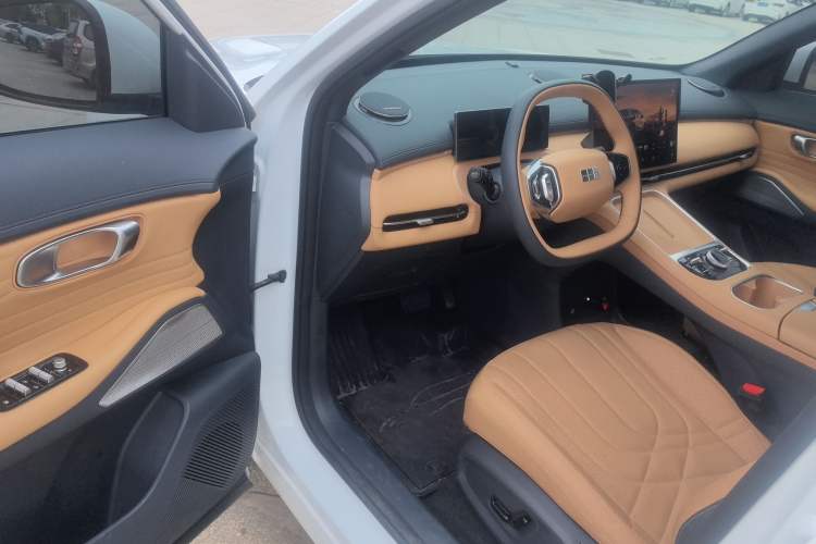 Used Geely Galaxy Xingjian 7 EM-i 2025 120km Launch+ Version Driver Seat