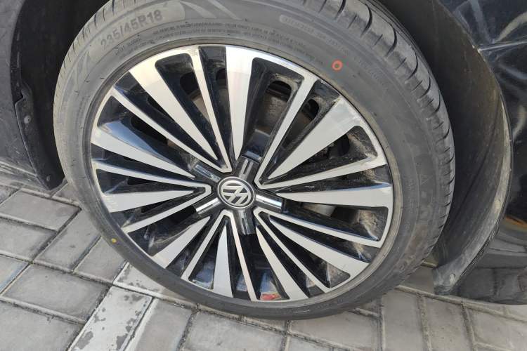 Used Volkswagen Passat 2019 330TSI Luxury Edition China VI Standard Exterior 1