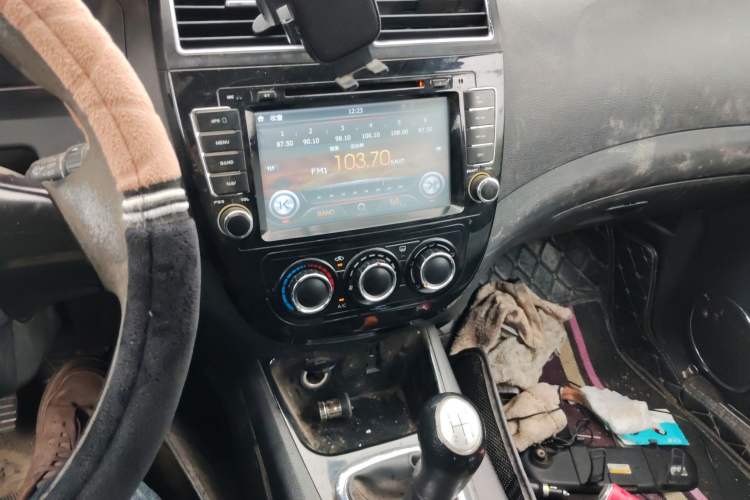 Used FORTHING Joyear X5 2013 1.6L Manual Luxury Model China IV Standard Audio And AC Panel