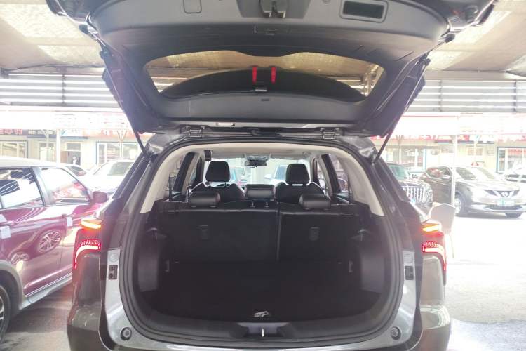 Used CHANGAN CS75 PLUS 2021 1.5T Automatic Luxury Version Trunk