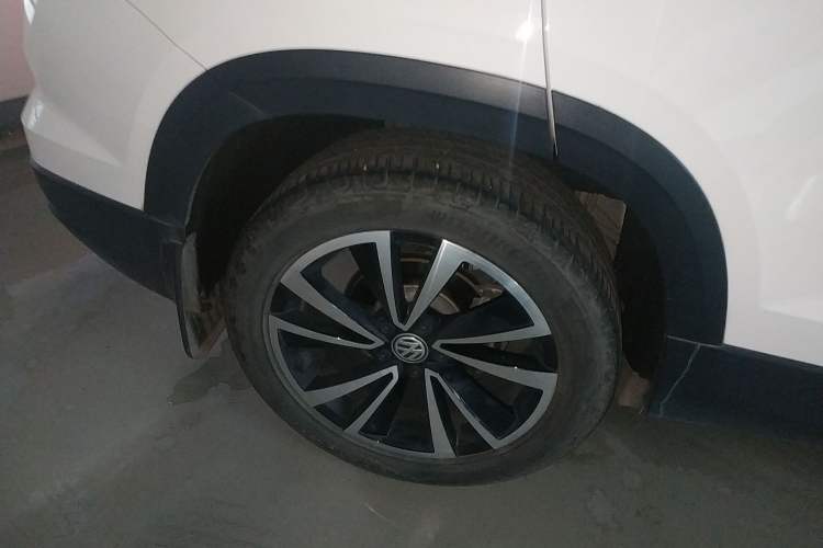 Used Volkswagen Tharu 2020 280TSI Two-Wheel Drive Luxury Plus Version China VI Standard Right Rear Wheel Hub