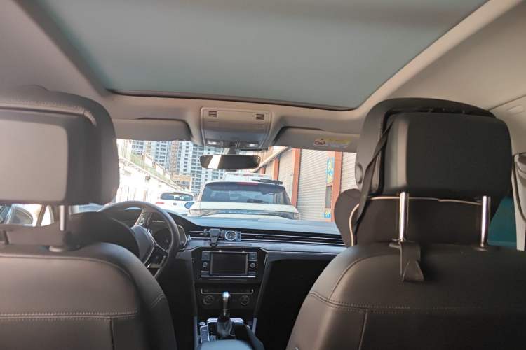 Used Volkswagen Magotan 2018 Facelift 330TSI DSG Luxury Model Headliner