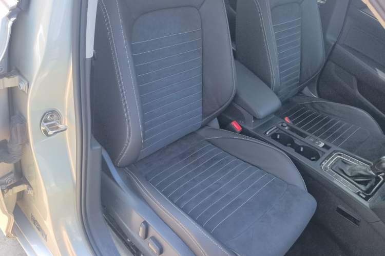 Used Volkswagen Magotan 2020 330TSI DSG Luxury Edition
