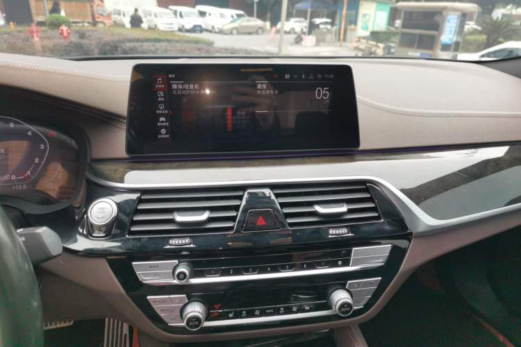 Used BMW 5 Series 2020 525Li M Sport Package