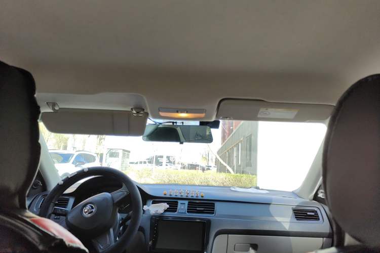 Used Skoda Rapid 2015 1.6L Automatic Enjoyment Selection Model