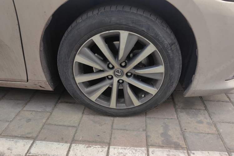 Used Lexus ES 2020 200 Excellence Edition