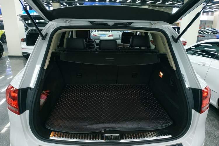 Used Volkswagen Touareg 2011 3.0 TSI Standard Version
