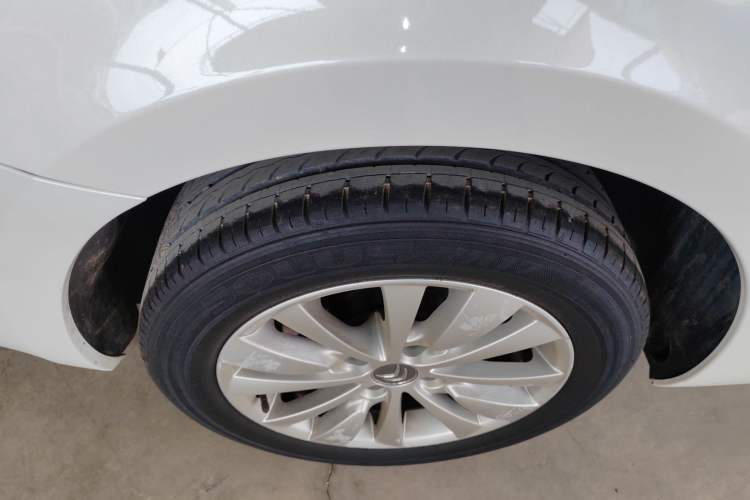 Used Citroen C-Quatre 2013 Sedan 1.6L Automatic Prestige Model Right Rear Wheel Hub