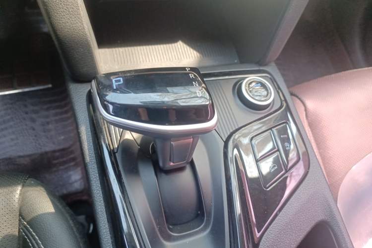 Used Hyundai ix35 2021 2.0L Automatic 2WD GLS Leading Edition Gear Lever