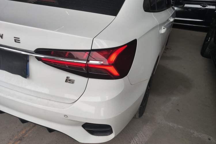 Used Roewe i5 2021 1.5L Manual Platinum Edition