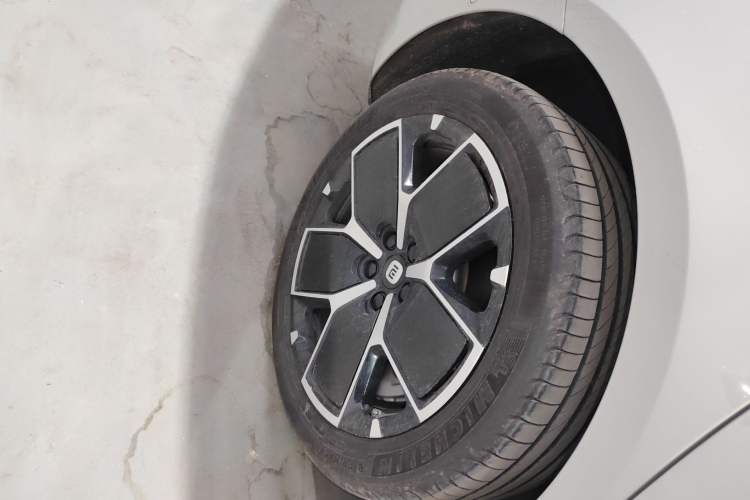 Used Xiaomi Auto SU7 2024 Rear-Drive Long-Range Intelligent Driving Version